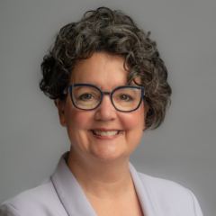 Jennifer Lucas headshot