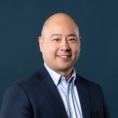 Raymond Chan headshot